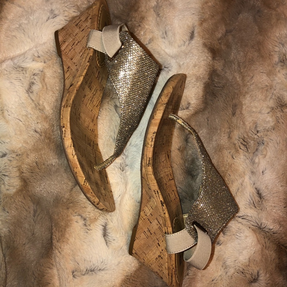 White mountain wedge sandals